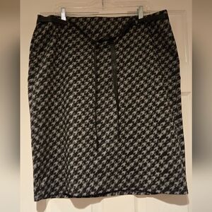 🗽New York Clothing Company Black and Gray  Print Mini Skirt
